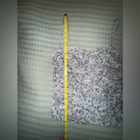 Reformation Kynlee sheer knit mesh floral Ruched Camisole top. Size Small - Picture 10 of 13